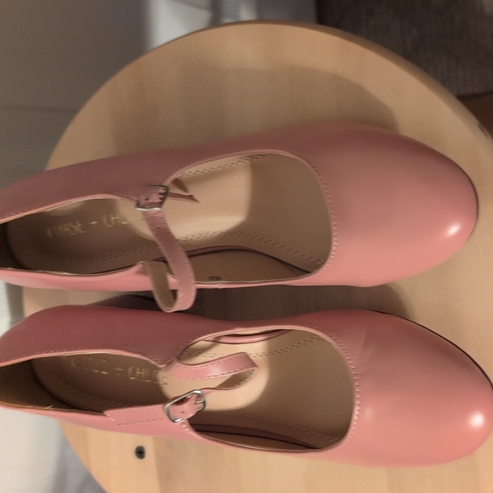 Shoes - Picture 4 of 4